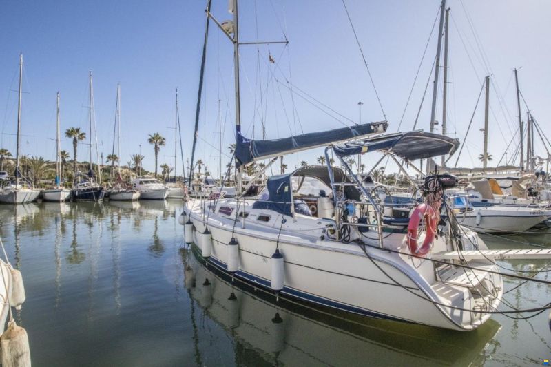 Hunter Marine Sun legend 36