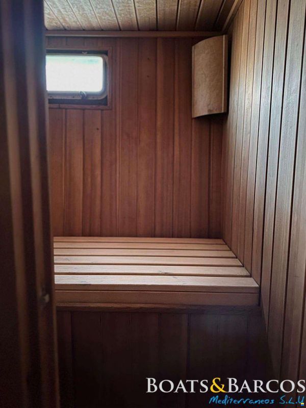 Grand Banks 58