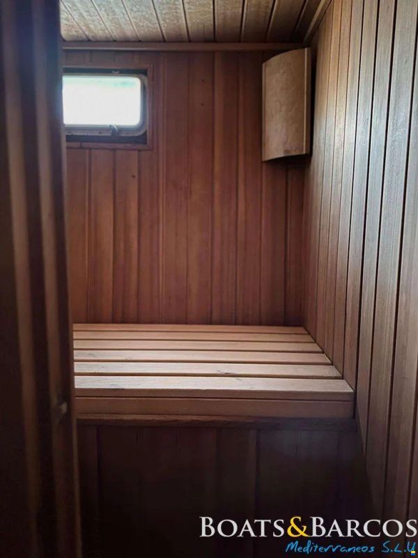 Grand Banks 58