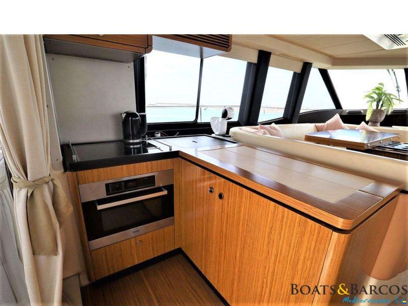 Astondoa Magellano 53
