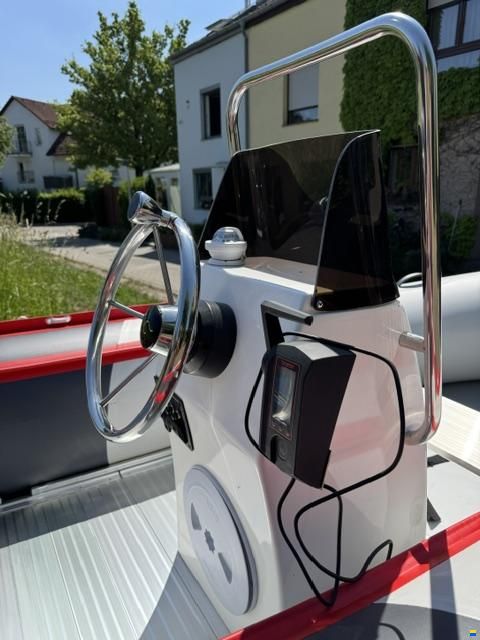 MaRe Sharkline