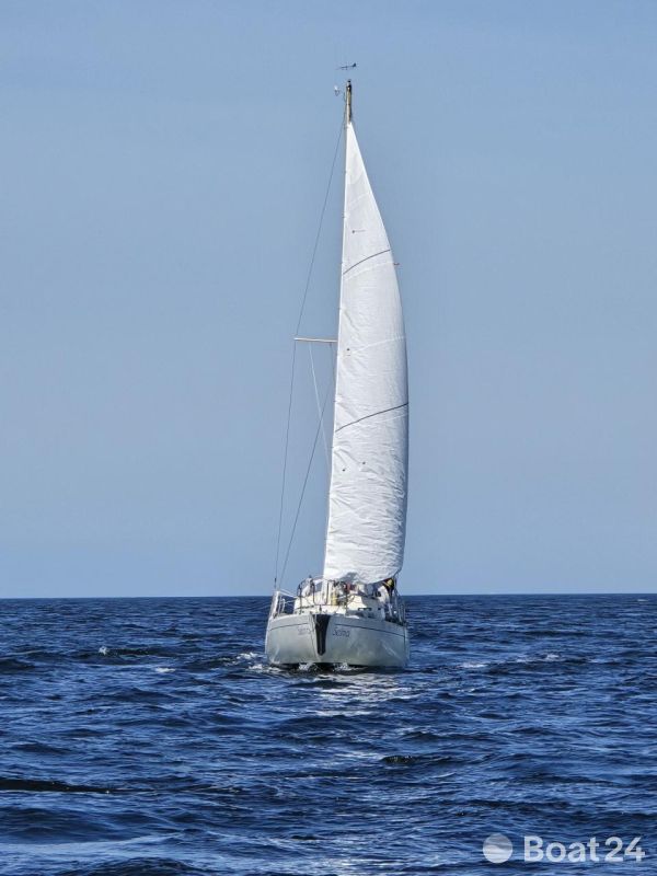 Albin Vega 27