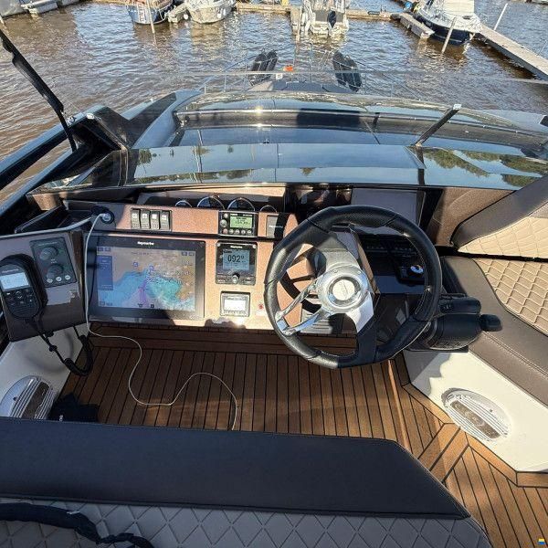 Galeon 470 SKY