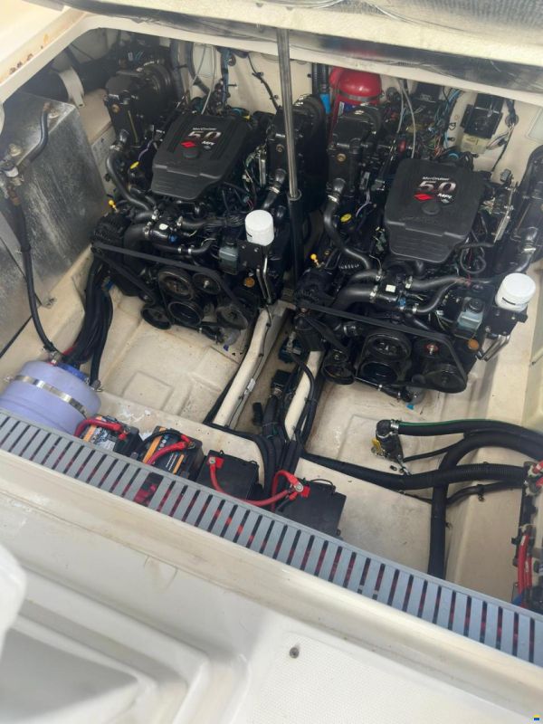 Sea Ray 335 Sundancer