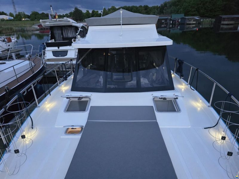Cobra FUTURA 40 FlyBridge