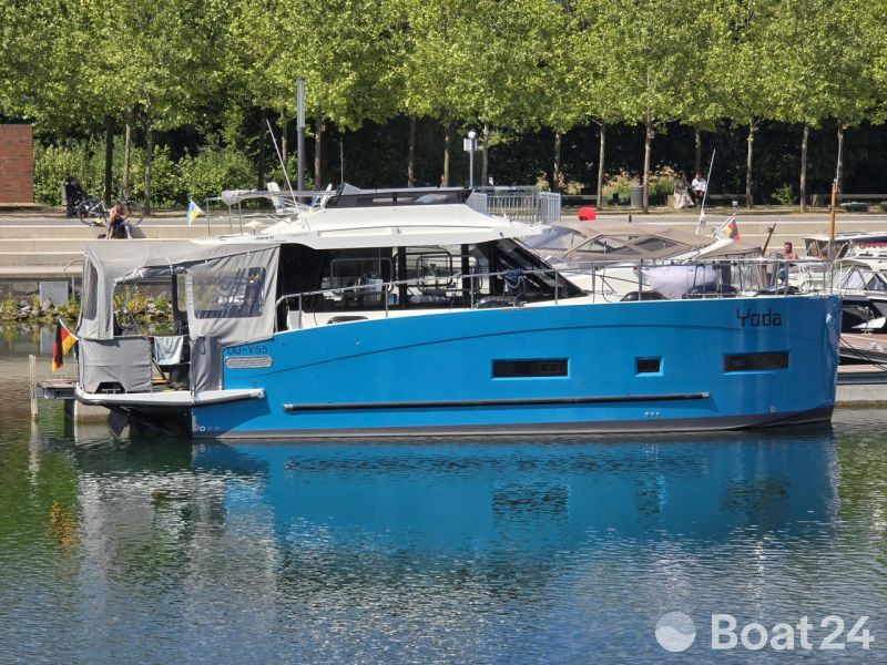 Cobra FUTURA 40 FlyBridge