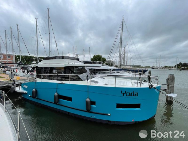 Cobra FUTURA 40 FlyBridge
