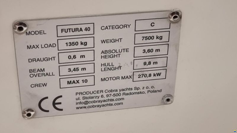Cobra FUTURA 40 FlyBridge