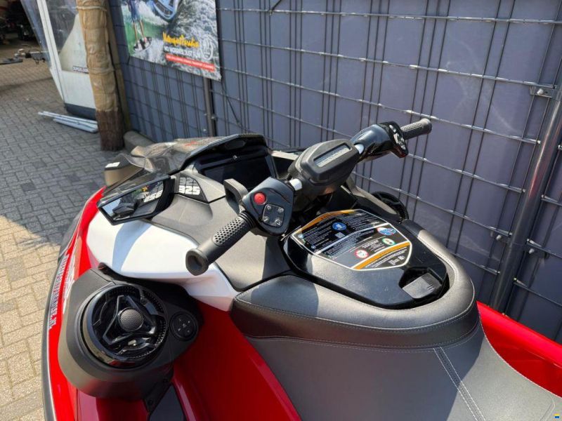 Sea Doo RXP X 325