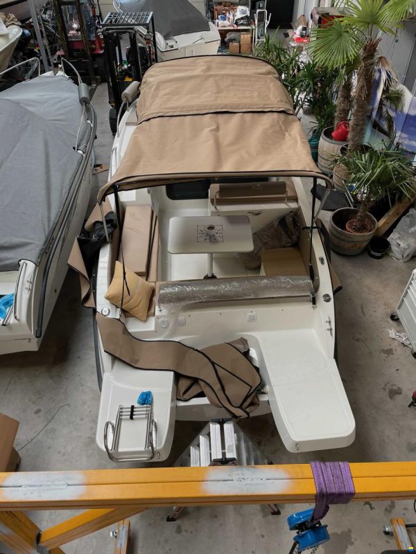 Karel Ionian Sun 600