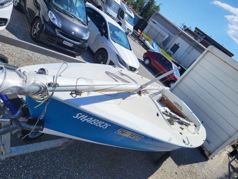 Performance Sailcraft Laser 16