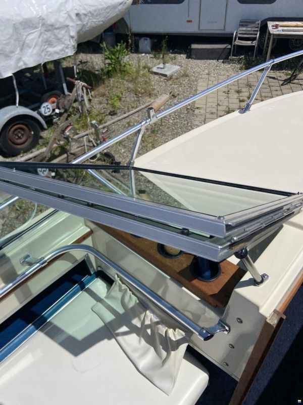 Wellcraft Sunhatch 196