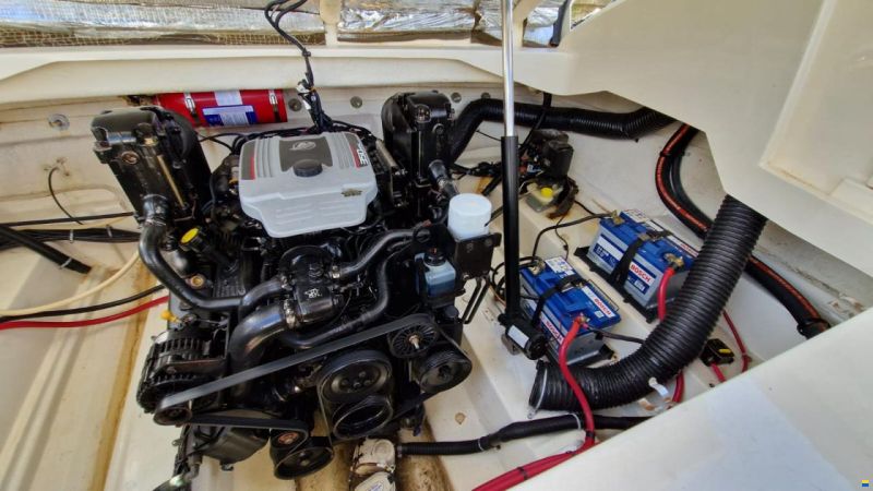 Sea Ray 300 Sundeck