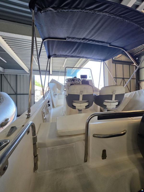 Kelt White Shark 225