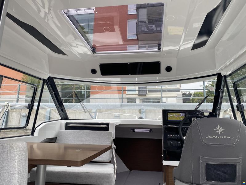 Jeanneau 795 S2