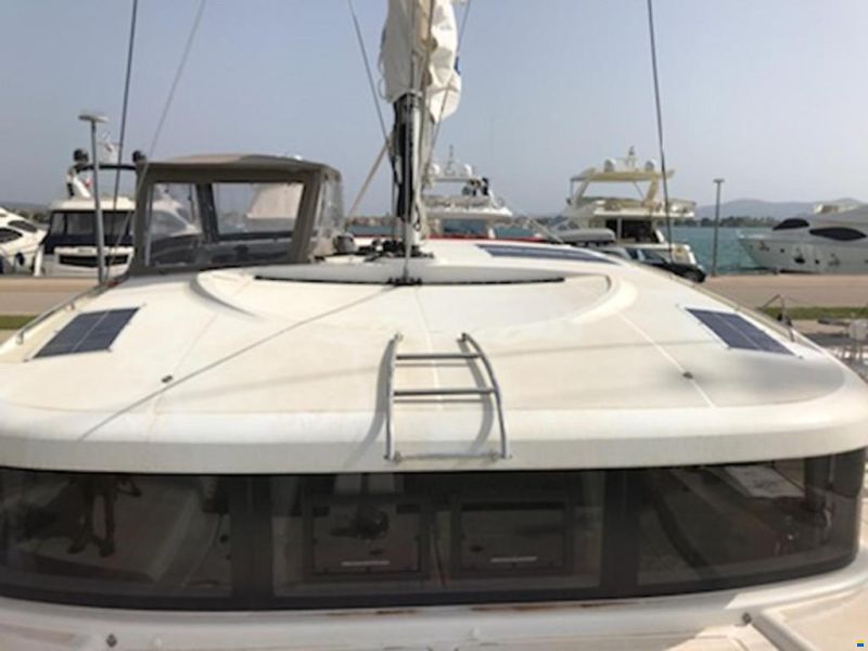 Lagoon 39