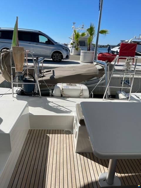 Lagoon 39