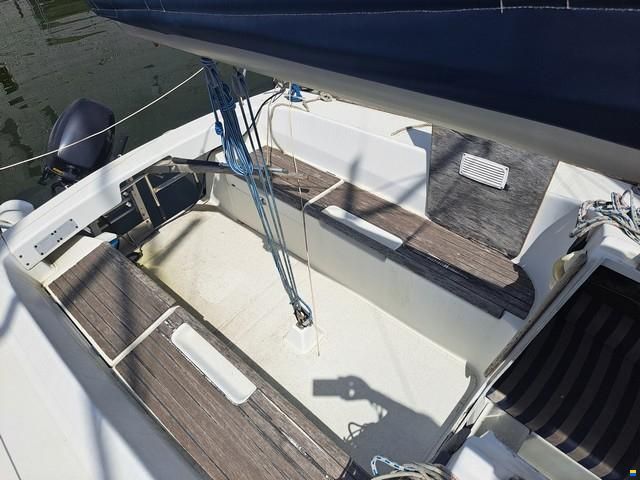 Beneteau First 211