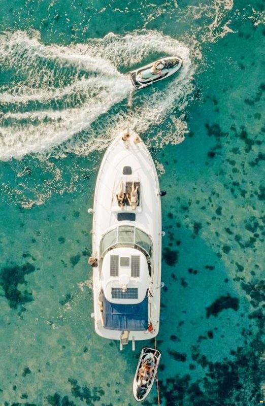 Sea Ray SUNDANCER 425