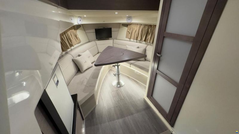 Sea Ray 320 Sundancer