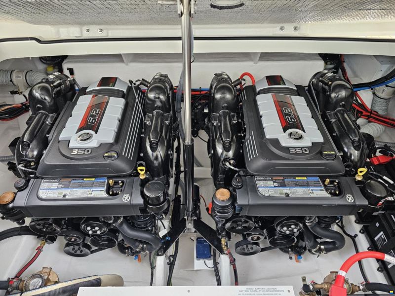 Sea Ray 320 Sundancer