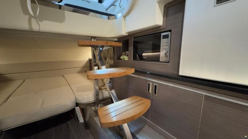 Sea Ray 320 Sundancer