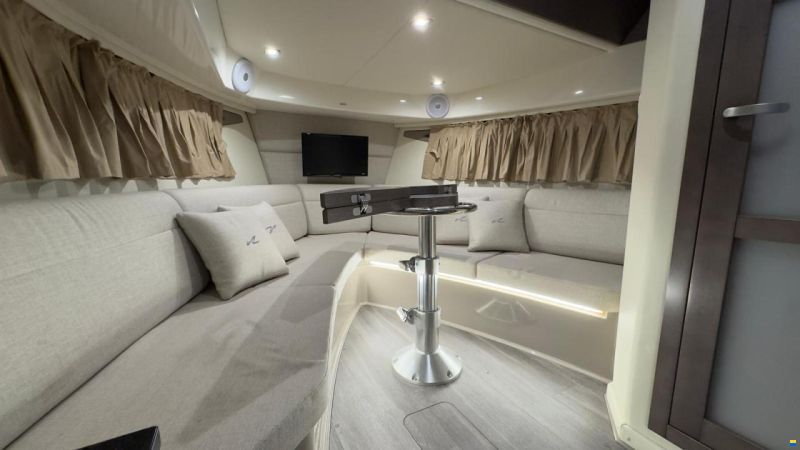 Sea Ray 320 Sundancer
