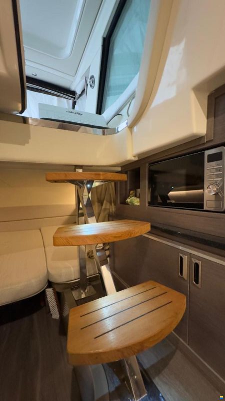Sea Ray 320 Sundancer