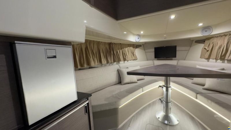 Sea Ray 320 Sundancer
