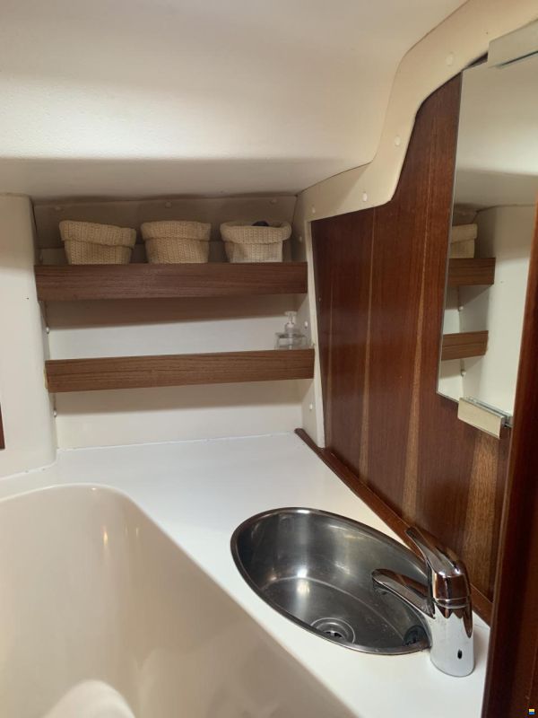 Hanse 331