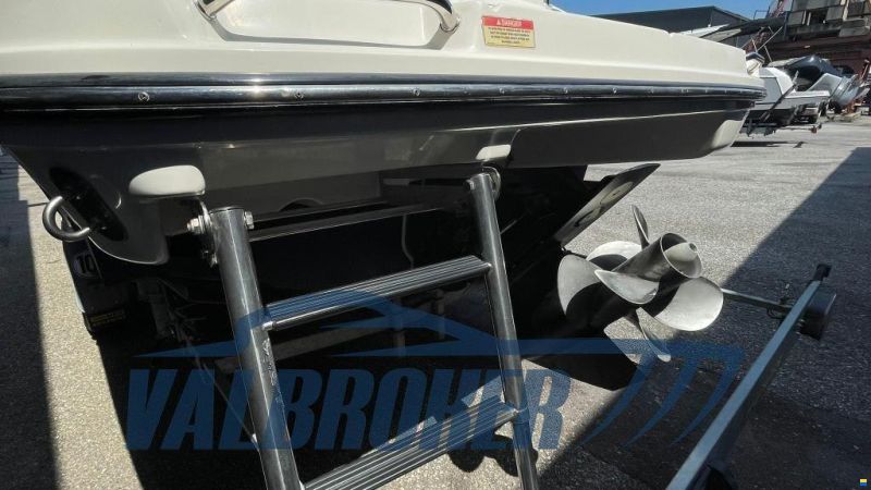 Sea Ray 250 SLX
