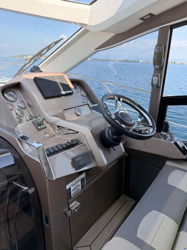 Galeon 485 HTS