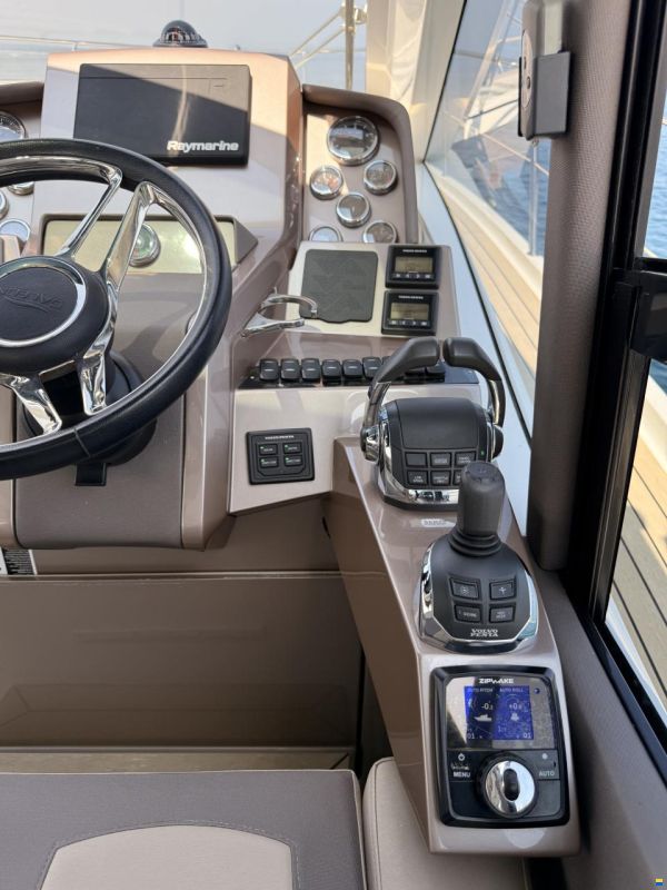 Galeon 485 HTS