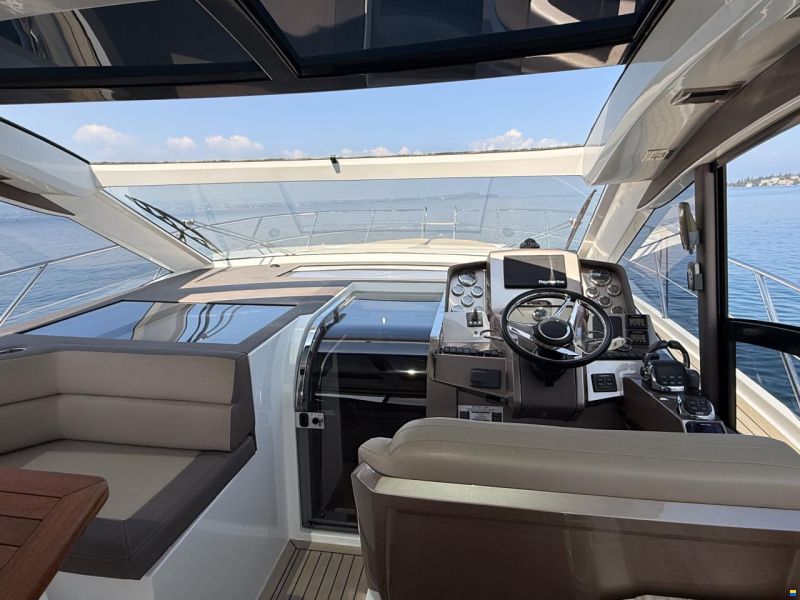 Galeon 485 HTS