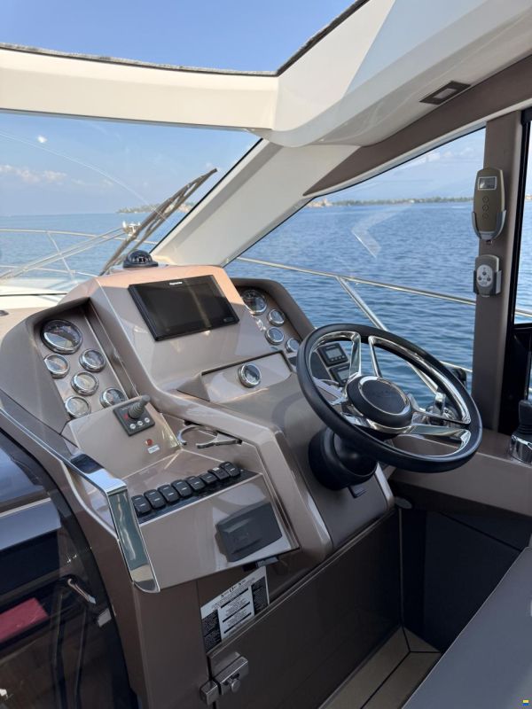 Galeon 485 HTS