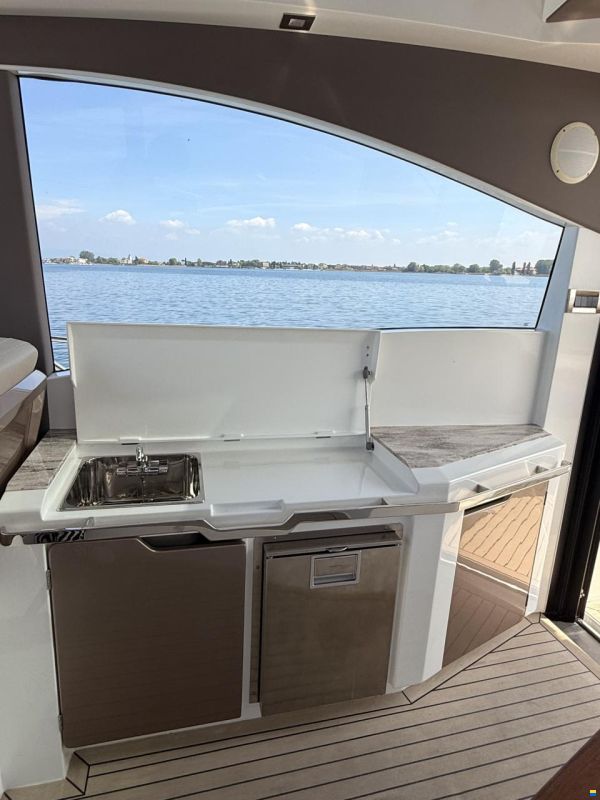Galeon 485 HTS