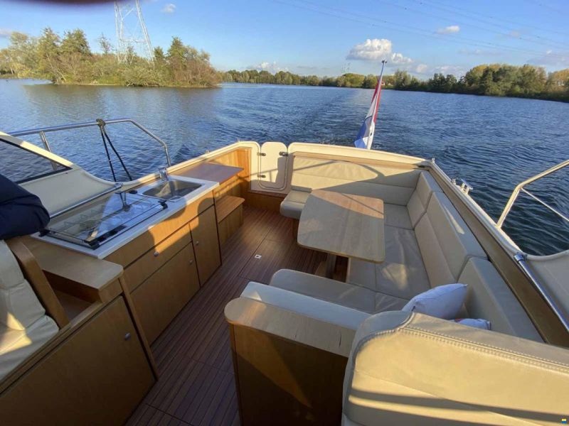 Linssen Grand Sturdy 25.9 SCF Sport
