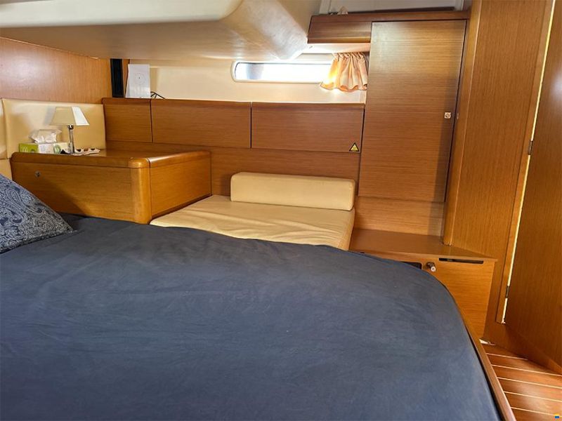 Jeanneau 53