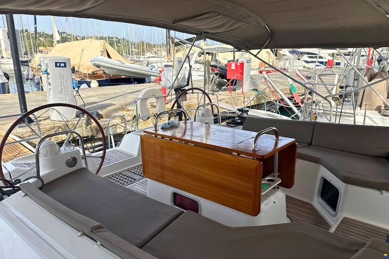 Jeanneau 53