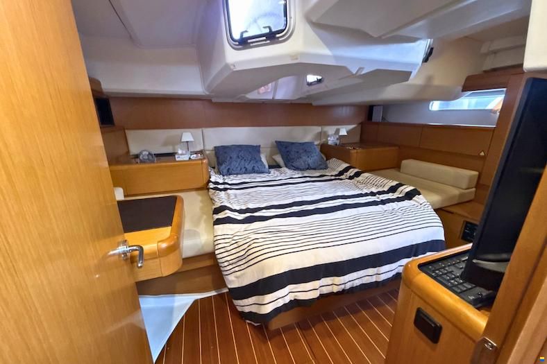 Jeanneau 53