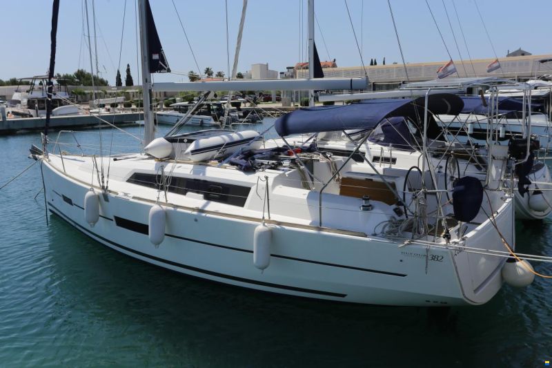 Dufour 382 Grand Large