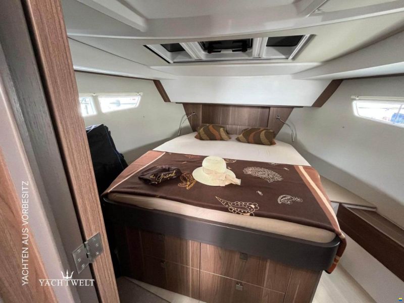 Sealine C330