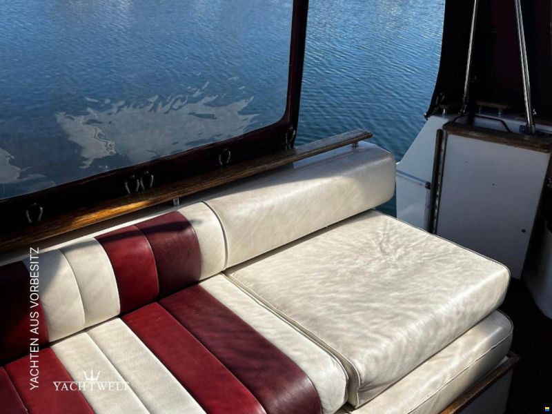 Sea Ray DA 300 SUNDANCER