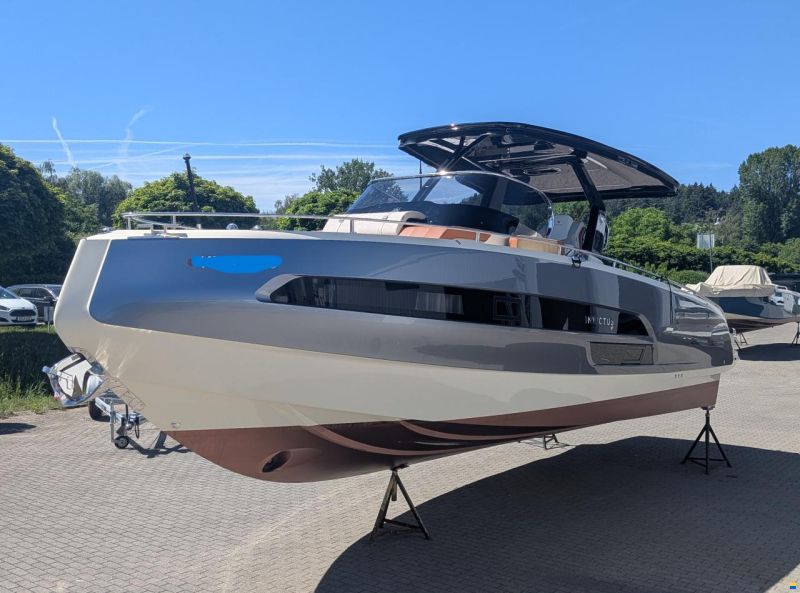 Invictus GT 320