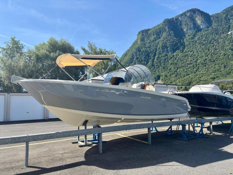 Invictus FX240