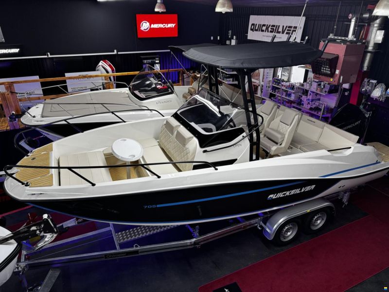 Quicksilver 705 Open + Mercury F200XL V6
