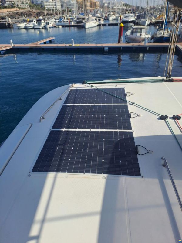 Lagoon 42