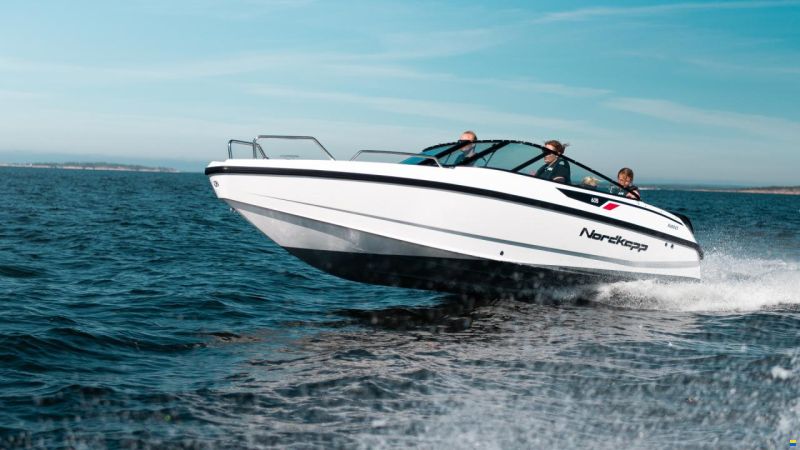 Nordkapp Avant 605 + Mercury Racing R150L V6