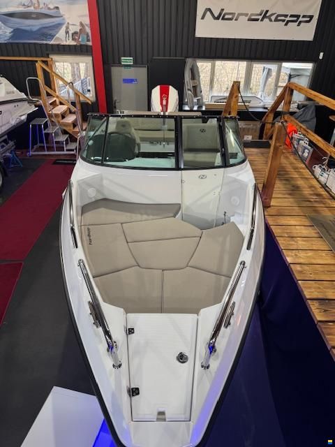 Nordkapp Avant 605 + Mercury Racing R150L V6
