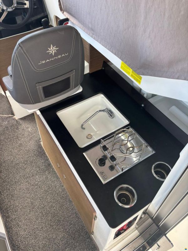 Jeanneau Merry Fisher 795